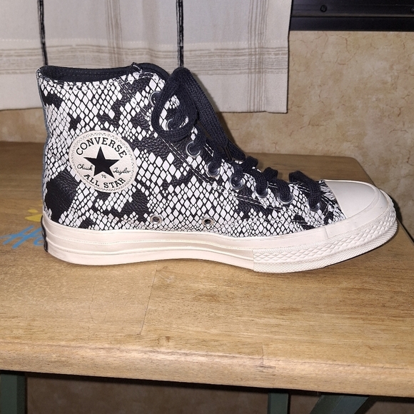 Converse Chuck Taylor Digital Daze Python Print High-Top Sneakers In A Size 8.5. - Picture 9 of 9